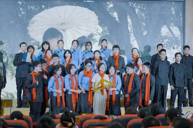 吳謙大校警告：人民如果長(zhǎng)期歌舞升平、娛樂(lè)至死離危亡就不遠(yuǎn)了(圖19)